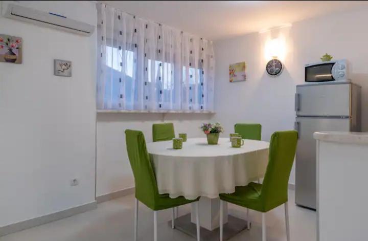 Ferienwohnung Mimoza Trogir Exterior foto